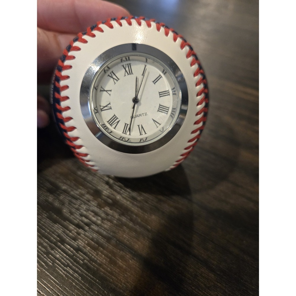 St Louis Cardinals Baseball Quartz Desk Clock MLB Champion PuJols Figurine 2005